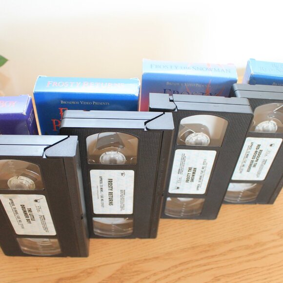 Christmas VHS Lot – Rudolph (Ripped Case), Frosty, Drummer Boy, Classics 1990 - Picture 3 of 9